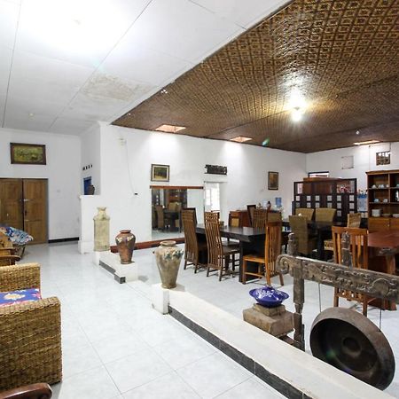 Reddoorz Near Rumah Sakit Wirosaban Salakan Kültér fotó