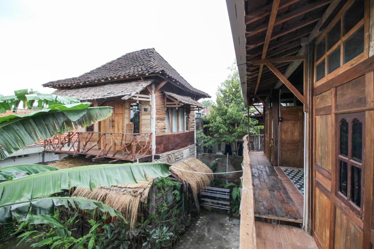 Reddoorz Near Rumah Sakit Wirosaban Salakan Kültér fotó