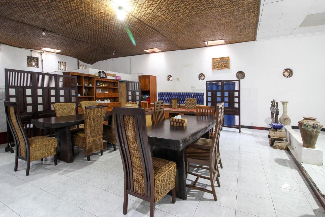 Reddoorz Near Rumah Sakit Wirosaban Salakan Kültér fotó