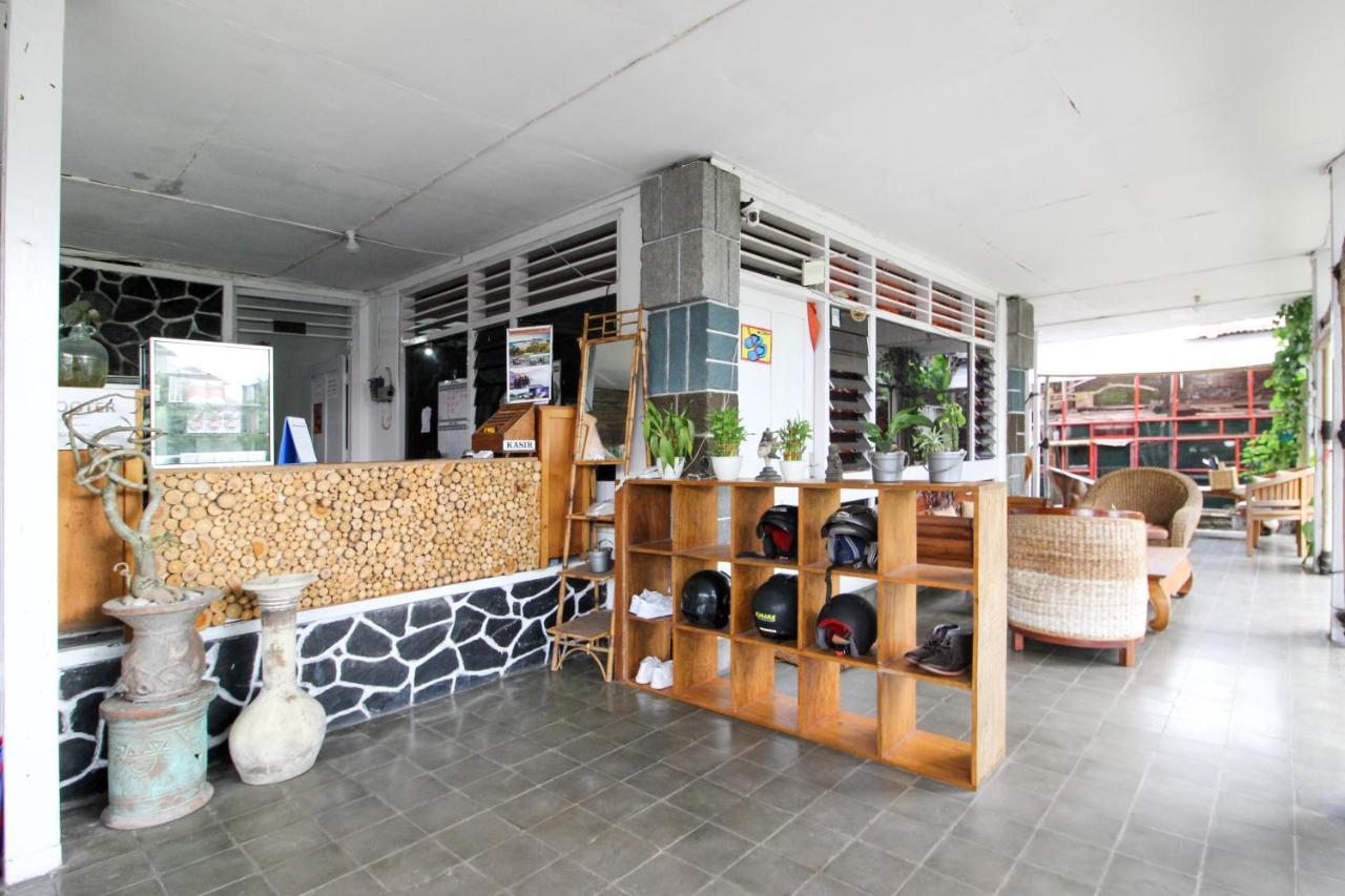 Reddoorz Near Rumah Sakit Wirosaban Salakan Kültér fotó