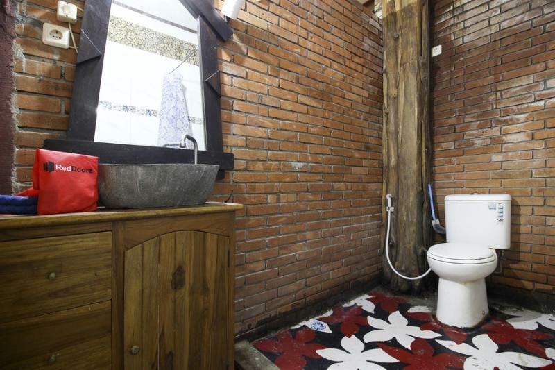 Reddoorz Near Rumah Sakit Wirosaban Salakan Kültér fotó
